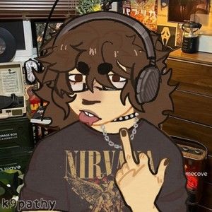 Meet your Posher, Maeve